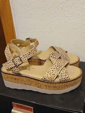 Boutique by Corkys Fluffie Cow Print Haircalf Platform Sandals Size 7